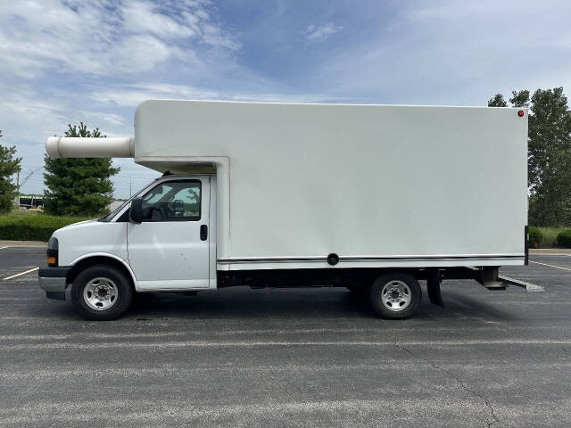 gmc savana cutaway 2022 1GD07SF73N1172029 image gmc savana cutaway 2022 1GD07SF73N1172029 image